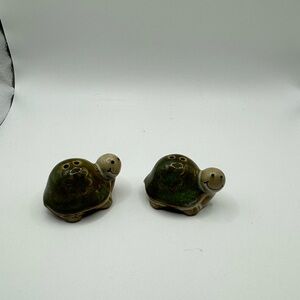 Turtle Salt and‎ Pepper Shakers